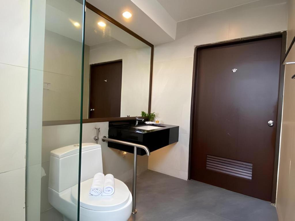 Kemena View Hotel Кучинг Экстерьер фото